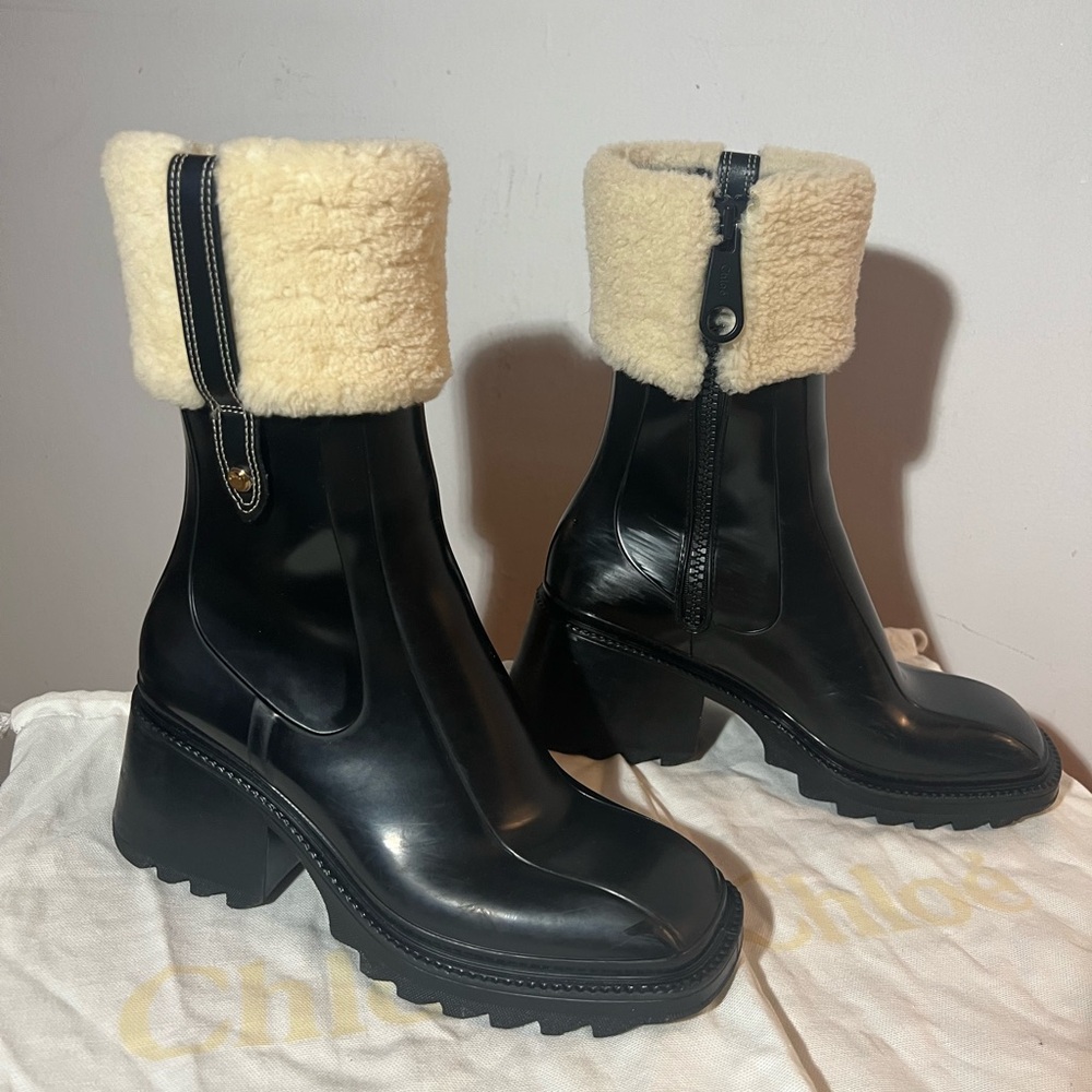 Chloé Betty Boots Black
US Women’s Size 9